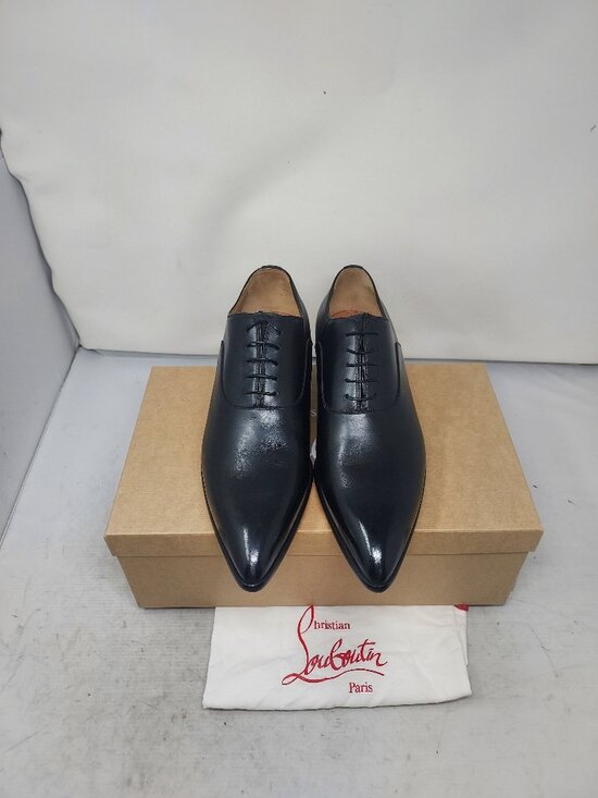 CHRISTIAN LOUBOUTIN MENS Pelvis Black Pointed Toe Lace Up Oxford Shoe